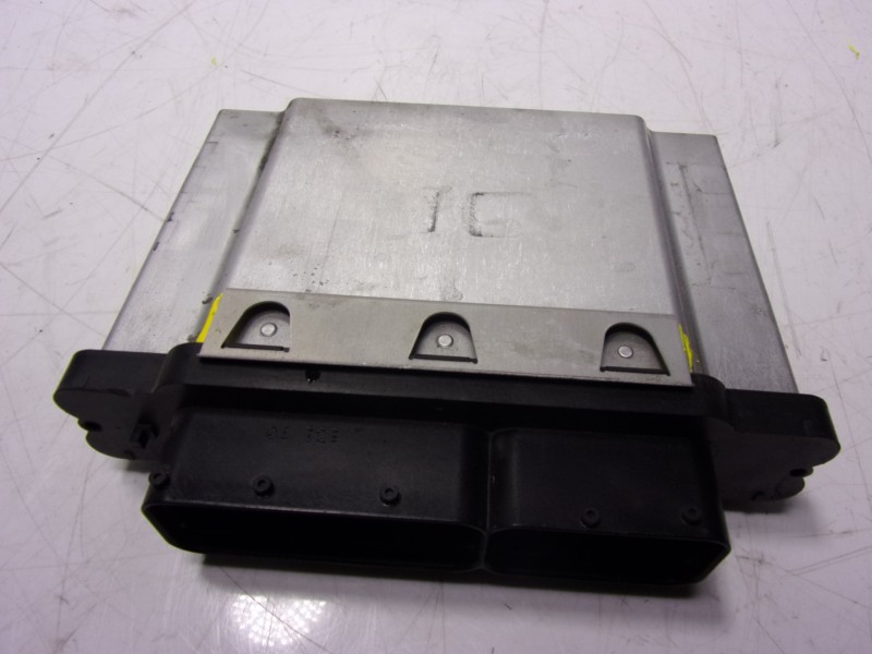 Recambio de centralita motor uce para volkswagen polo (6c1) 1.2 tsi referencia OEM IAM 04E906027BB6C0 04E907309AF 