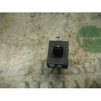 MANDO ELEVALUNAS TRASERO DERECHO 