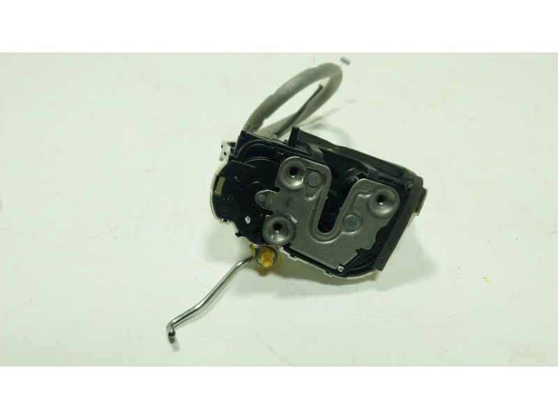 Recambio de cerradura puerta trasera derecha para mg zs suv (azs1) 1.5 vti referencia OEM IAM  10845783 