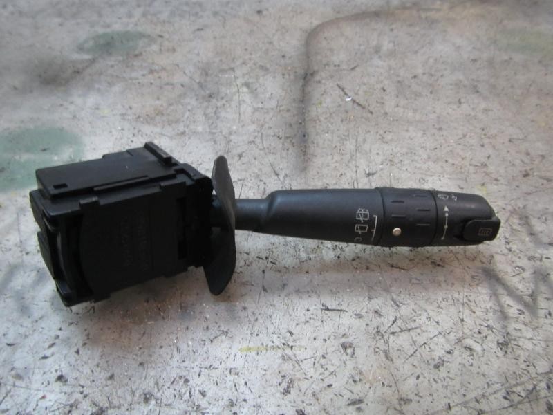 Recambio de mando limpia para citroën xantia berlina 1.9 td sx referencia OEM IAM   