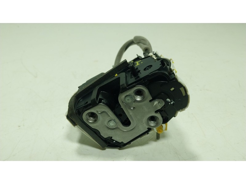 Recambio de cerradura puerta trasera izquierda para mg zs suv (azs1) 1.5 vti referencia OEM IAM  10845782 