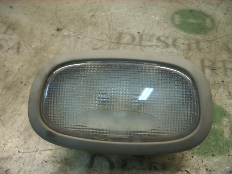 Recambio de piloto interior para jeep gr.cherokee (wj/wg) 2.7 crd limited referencia OEM IAM   