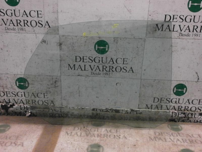 Recambio de cristal puerta trasero derecho para ford focus berlina (cap) titanium referencia OEM IAM   