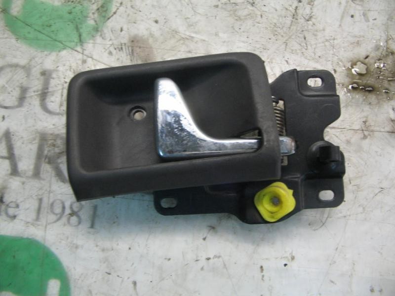 Recambio de maneta interior delantera derecha para mg serie 400 (xw) referencia OEM IAM   