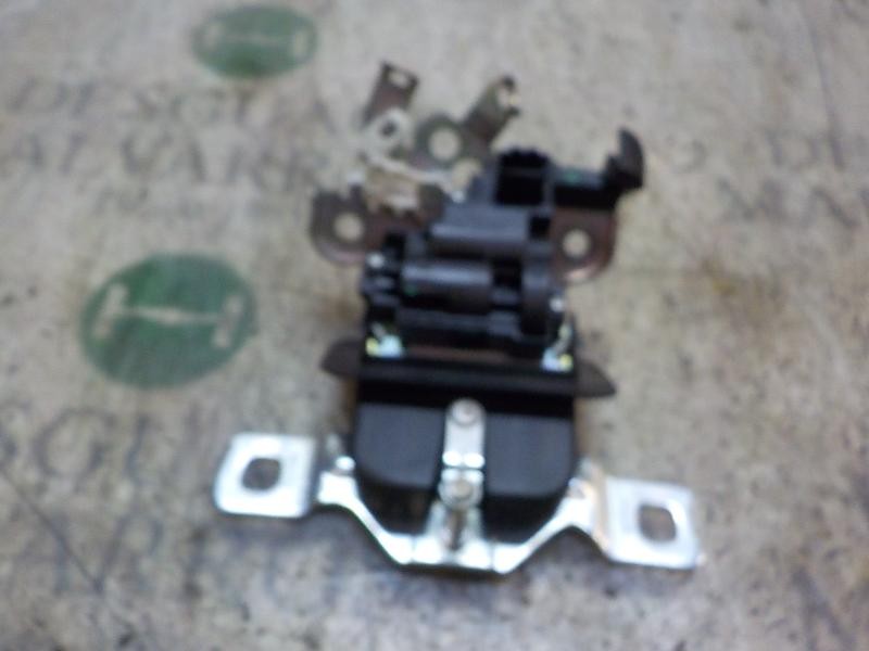 Recambio de cerradura maletero / porton para audi a1 sportback (8xa) attraction referencia OEM IAM 8R0827505  