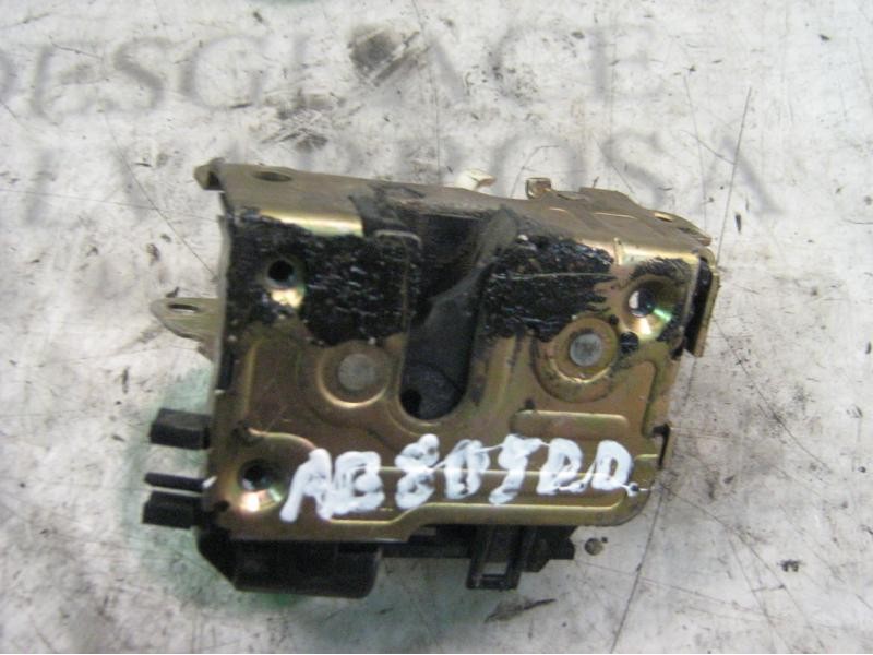 Recambio de cerradura puerta delantera derecha para renault megane i berlina hatchback (ba0) 1.6e alize referencia OEM IAM   