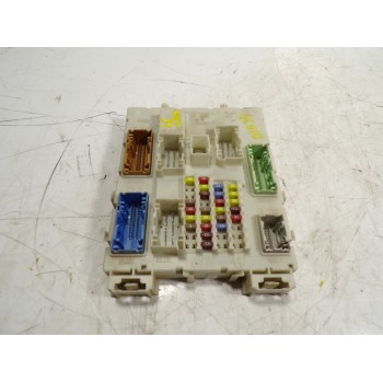 CAJA RELES / FUSIBLES 97RI010012 116RA000084 30S517701F 116RA000084