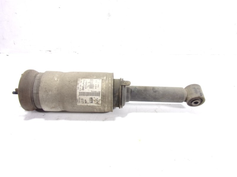 Recambio de amortiguador delantero derecho para land rover discovery 4 tdv6 se referencia OEM IAM LR011932 AH2218B036AA 