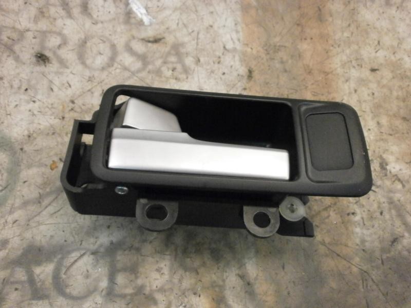 Recambio de maneta interior delantera izquierda para ford focus berlina (cap) titanium referencia OEM IAM   