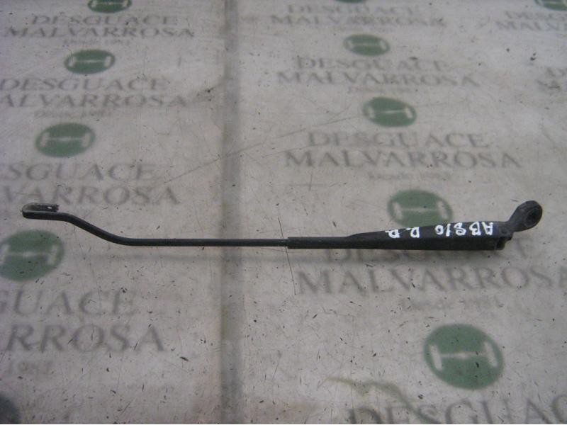 Recambio de brazo limpia delantero derecho para renault megane i berlina hatchback (ba0) 1.4e rl referencia OEM IAM   