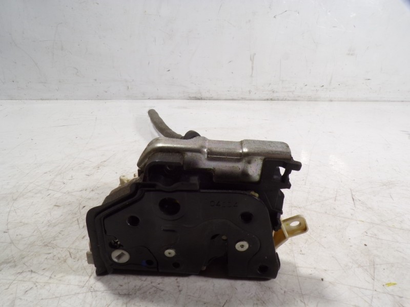 Recambio de cerradura puerta delantera derecha para audi a3 sportback (8va) 1.6 tdi referencia OEM IAM 8X1837016 8X1837016 