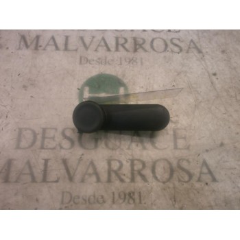 MANETA ELEVALUNAS TRASERA IZQUIERDA 