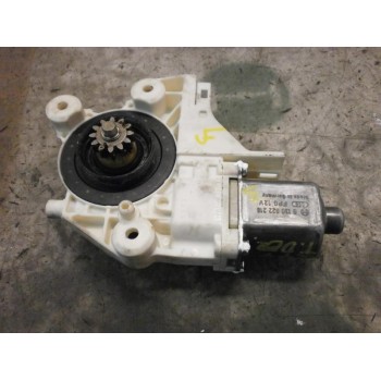 MOTOR ELEVALUNAS TRASERO DERECHO 