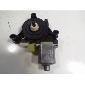 MOTOR ELEVALUNAS TRASERO IZQUIERDO 5Q0959801 5Q0959801 0130822713