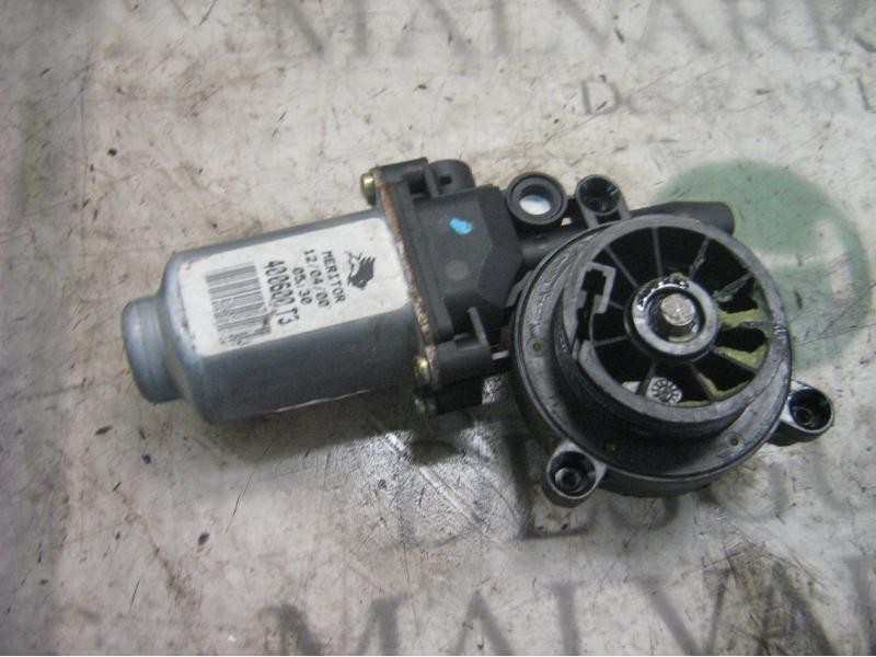 Recambio de motor elevalunas trasero derecho para nissan primera berlina (p11) comfort referencia OEM IAM   