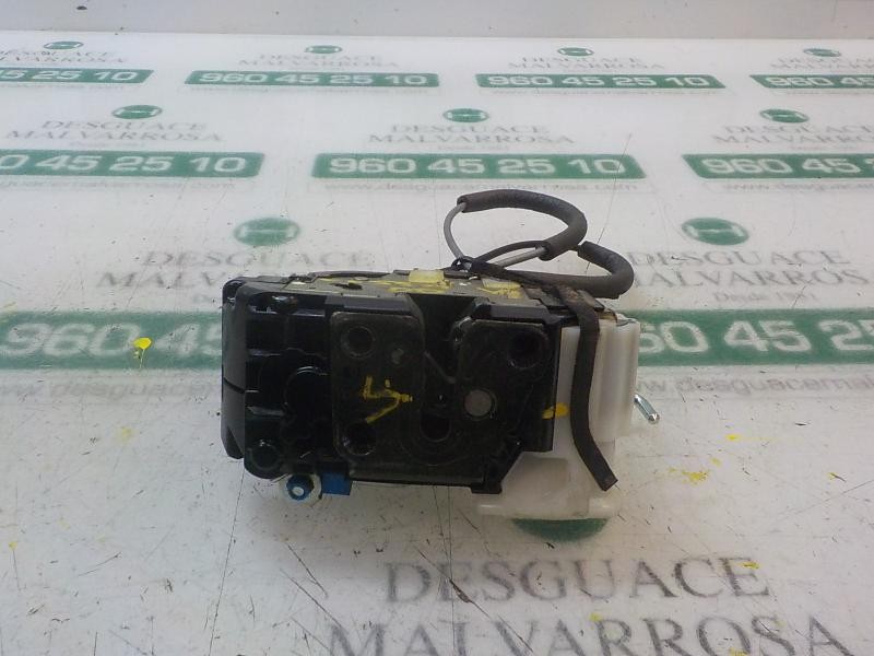 Recambio de cerradura puerta delantera derecha para hyundai i20 city s referencia OEM IAM 813201J030 813201J030 