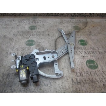 ELEVALUNAS DELANTERO DERECHO 