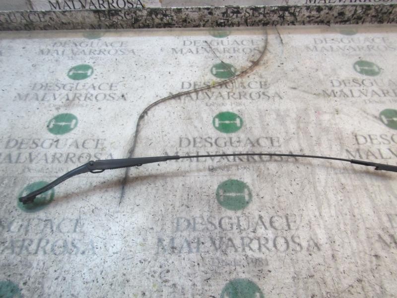 Recambio de brazo limpia delantero derecho para fiat linea (110) dynamic referencia OEM IAM 51701423  