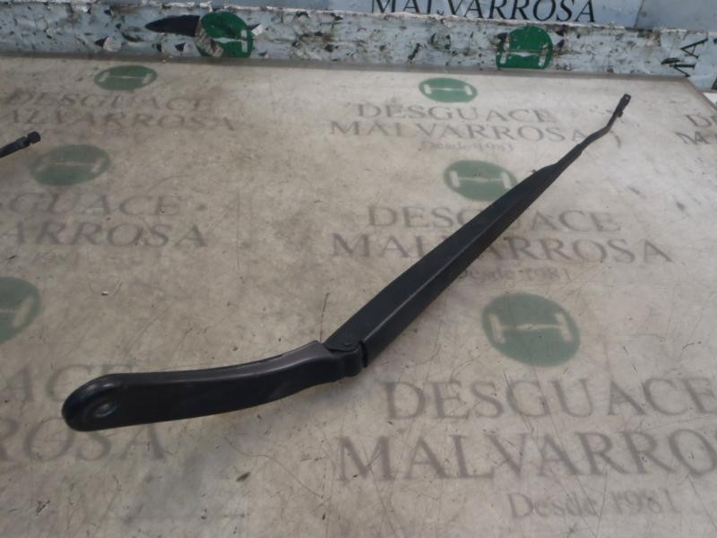 Recambio de brazo limpia delantero izquierdo para renault scenic ii 1.9 dci diesel referencia OEM IAM   