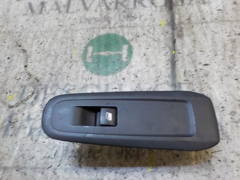 Recambio de mando elevalunas delantero derecho para peugeot 308 1.6 hdi referencia OEM IAM 96762292ZD  