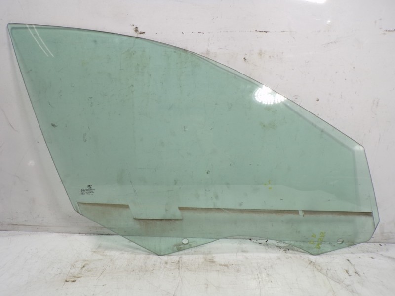 Recambio de cristal puerta delantero derecho para bmw serie 5 lim. (f10) 530d xdrive referencia OEM IAM 51337182110  