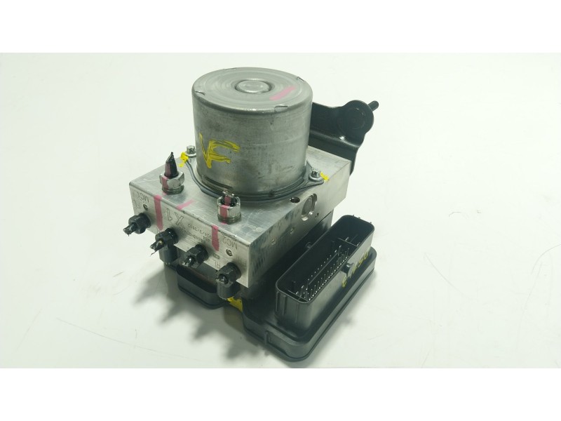 Recambio de abs para toyota yaris (_p21_, _pa1_, _ph1_) 1.5 hybrid (mxph10) referencia OEM IAM 440500DK20 445400DA30 