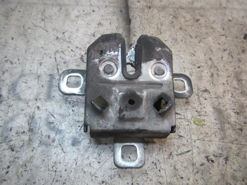 Recambio de cerradura capot para fiat linea (110) dynamic referencia OEM IAM 51777257  