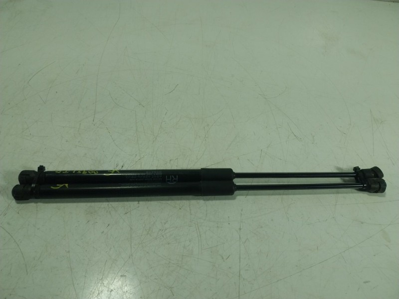 Recambio de amortiguadores maletero / porton para ssangyong tivoli 1.6 xdi 160 referencia OEM IAM  7145035001 