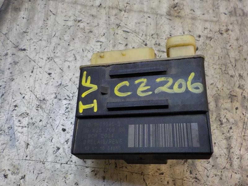 Recambio de caja precalentamiento para peugeot 308 1.6 hdi referencia OEM IAM 6500EJ 9662570880 
