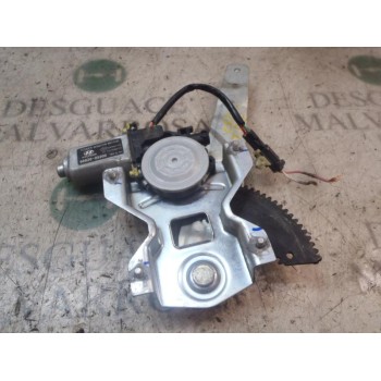 ELEVALUNAS TRASERO DERECHO 