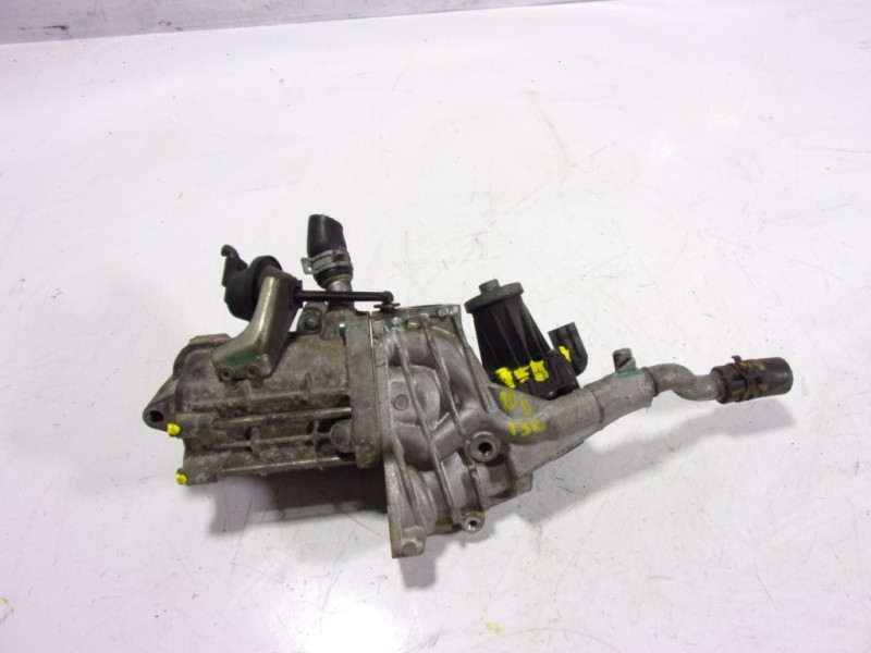 Recambio de valvula egr para land rover discovery 4 tdv6 se referencia OEM IAM LR018752 701881050 