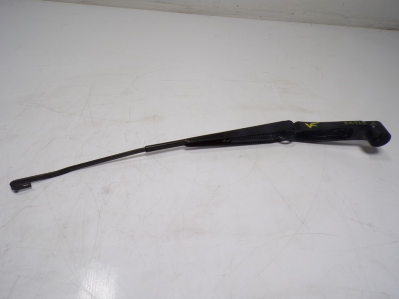 Recambio de brazo limpia delantero izquierdo para opel insignia grand sport 1.6 cdti dpf referencia OEM IAM 13471434  