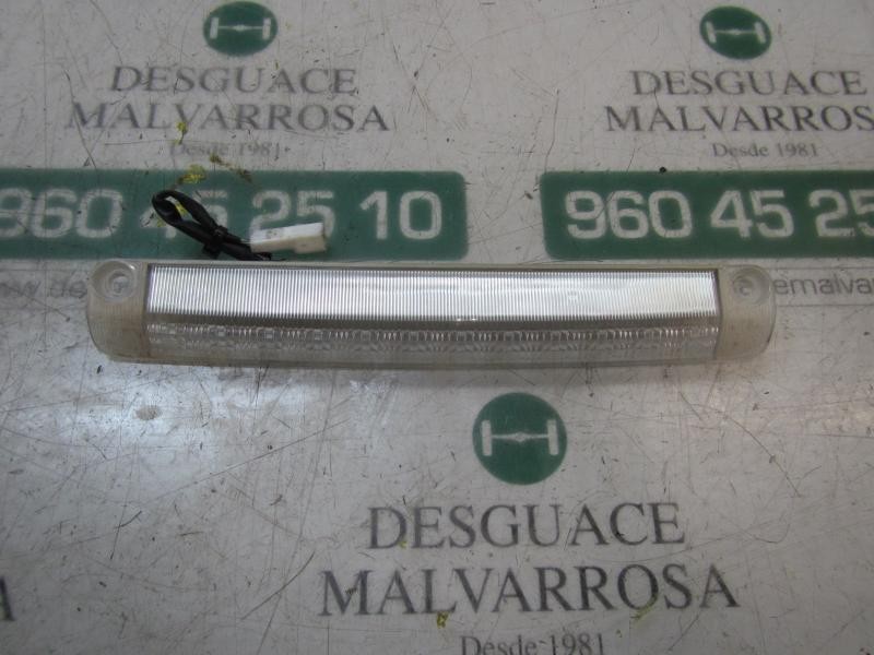 Recambio de piloto trasero central para lexus rx 3.3 v6 24v cat referencia OEM IAM 8157048050  