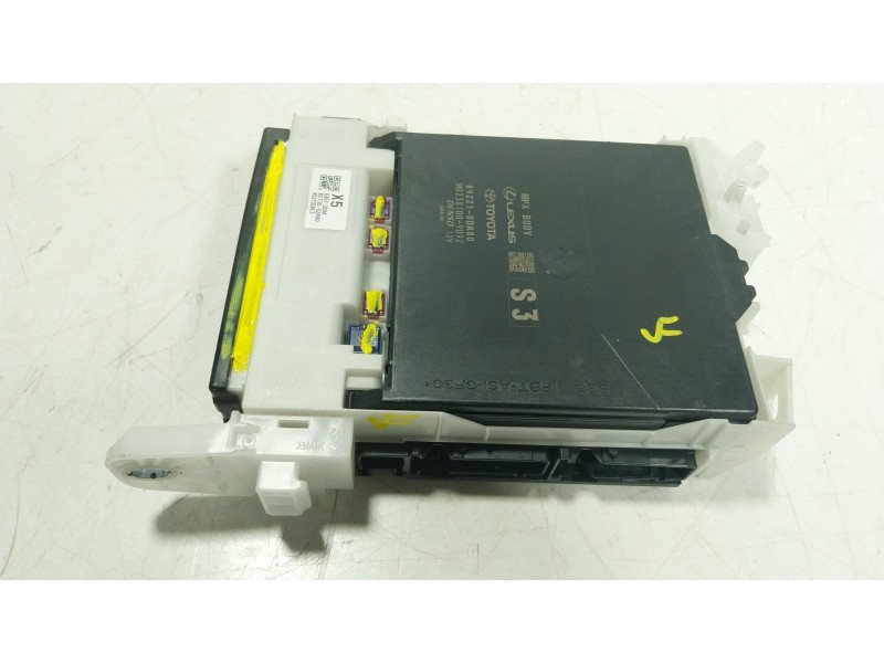 Recambio de caja reles / fusibles para toyota yaris (_p21_, _pa1_, _ph1_) 1.5 hybrid (mxph10) referencia OEM IAM 8273052R90 8922