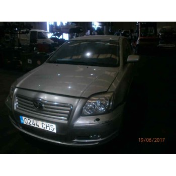 TOYOTA AVENSIS BERLINA (T25)