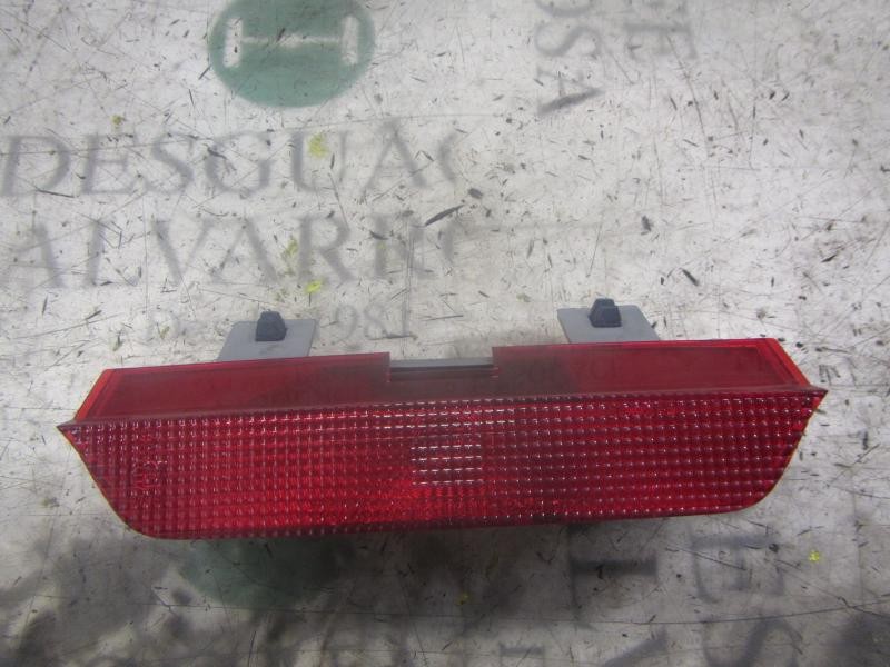 Recambio de piloto trasero central para toyota rav 4 (a2) 2.0 d-4d executive 4x4 (2003) referencia OEM IAM   