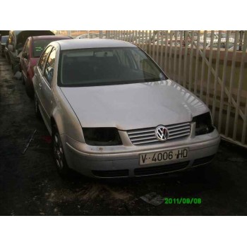 VOLKSWAGEN BORA BERLINA (1J2)