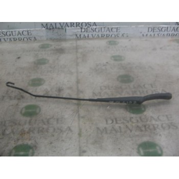 BRAZO LIMPIA DELANTERO DERECHO 