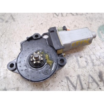 MOTOR ELEVALUNAS DELANTERO DERECHO 824602F000 