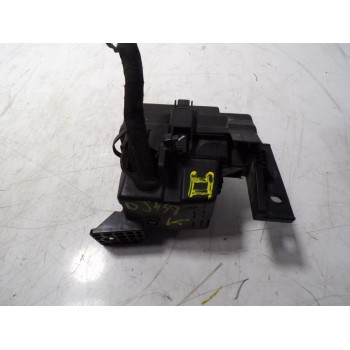 CAJA RELES / FUSIBLES 243510001R 140211151055 