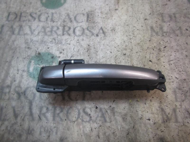 Recambio de maneta exterior delantera derecha para suzuki swift berlina (mz) 1.3 16v cat referencia OEM IAM 8281263J00ZCD  