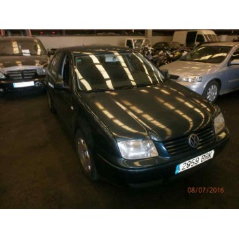 VOLKSWAGEN BORA BERLINA (1J2)