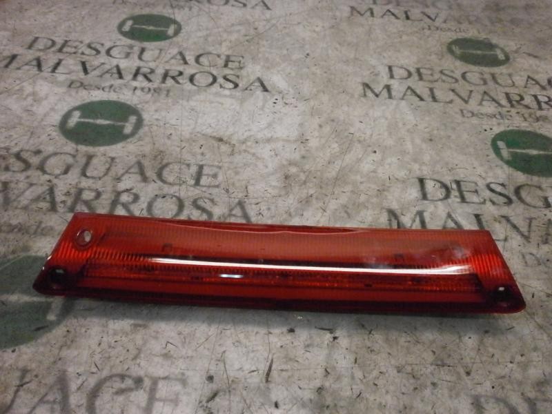 Recambio de piloto trasero central para ford fiesta (cb1) ambiente referencia OEM IAM   