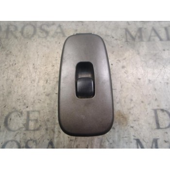 MANDO ELEVALUNAS TRASERO DERECHO 8403053010C0 