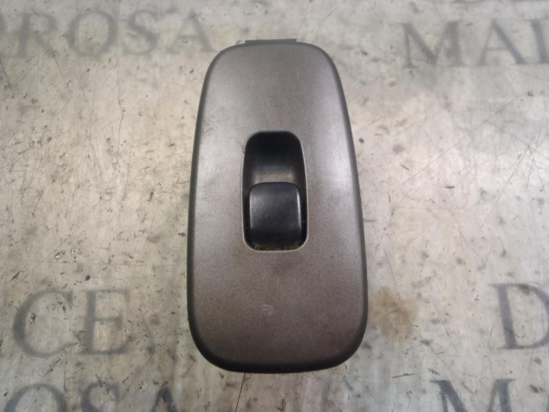 Recambio de mando elevalunas trasero derecho para lexus is200 (gxe10) 2.0 referencia OEM IAM 8403053010C0  