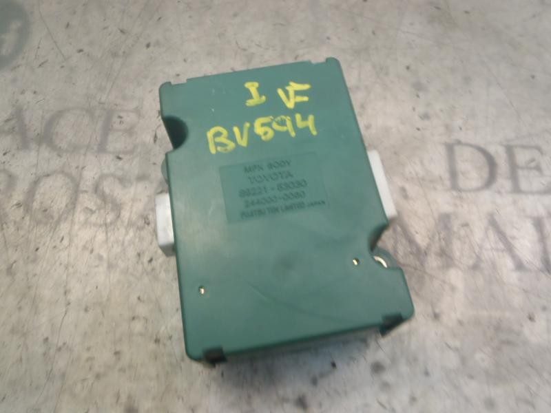Recambio de modulo electronico para lexus is200 (gxe10) 2.0 referencia OEM IAM  8922153030 
