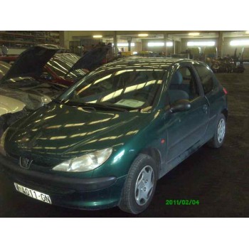 PEUGEOT 206 BERLINA