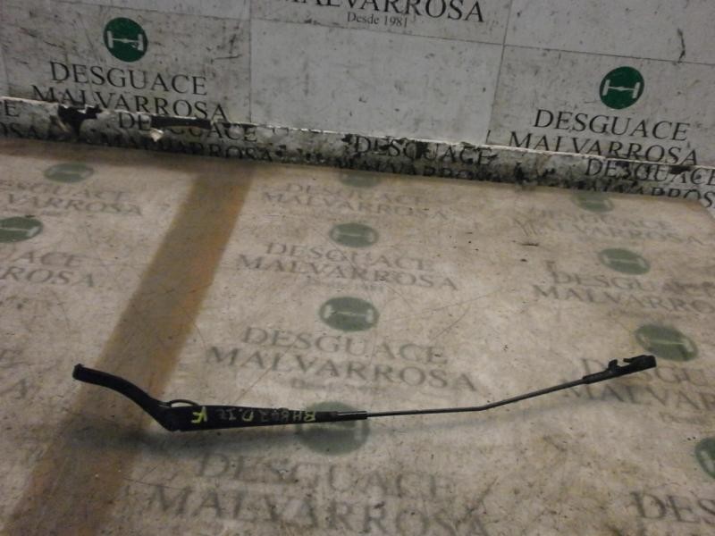 Recambio de brazo limpia delantero izquierdo para peugeot 207 1.4 hdi referencia OEM IAM   