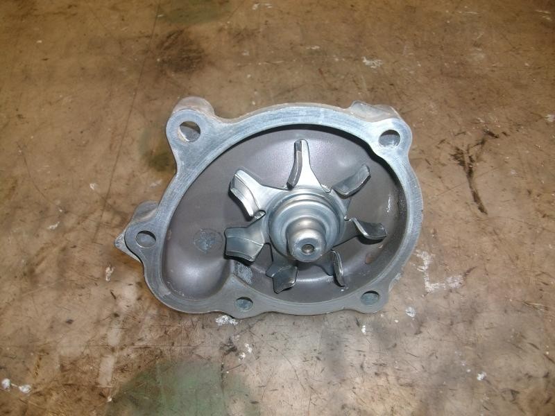 Recambio de bomba agua para opel corsa c comfort referencia OEM IAM   