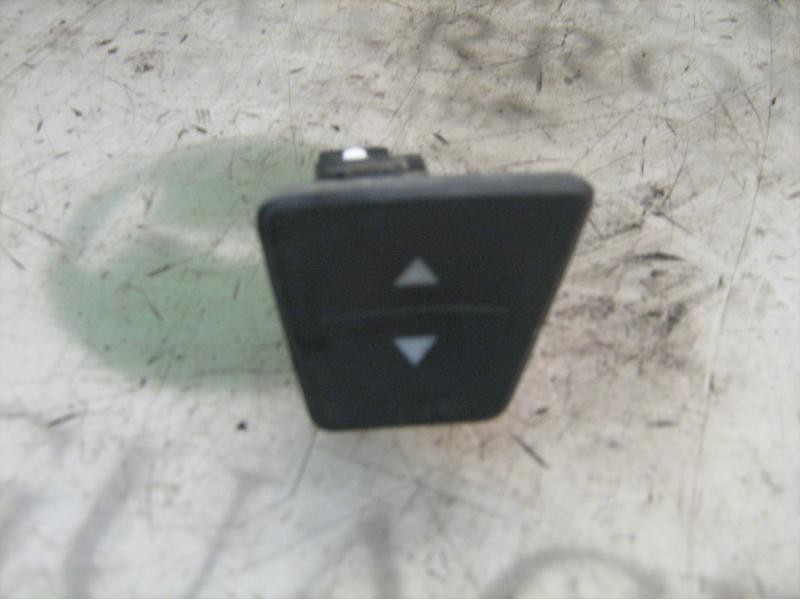 Recambio de mando elevalunas delantero izquierdo para fiat panda (169) 1.2 8v dynamic referencia OEM IAM 735360836  